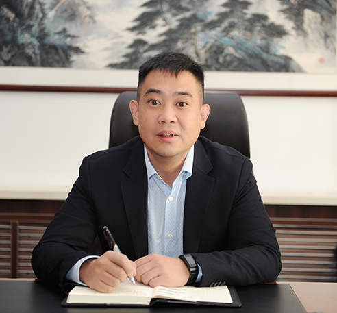 董事長(zhǎng)致辭.jpg 董事長(zhǎng)致辭.jpg